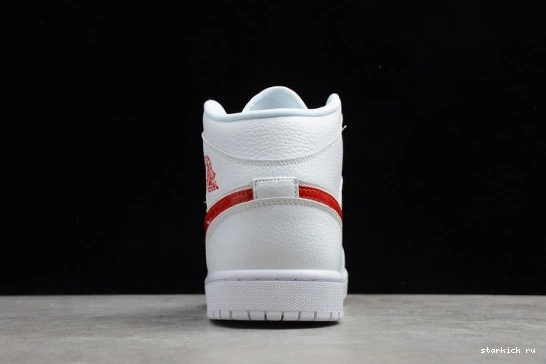 Mid (W) BQ6472-106 BQ6472-106 University White Jordan Red 1 0104